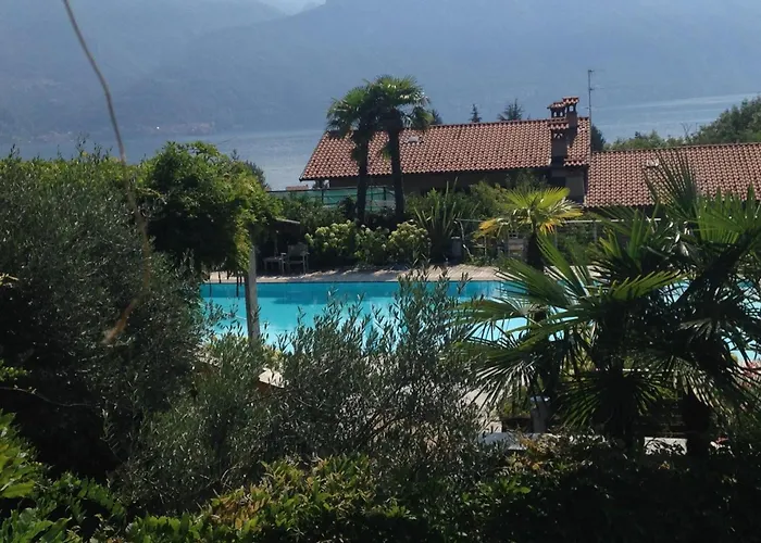 Vakantiehuis Le Pergole Aloha - By Lovecomo *